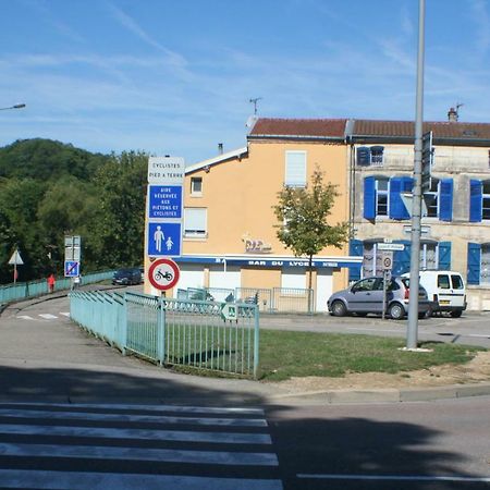 Appartement Les Berges De L'Ornain Bar-le-Duc Esterno foto